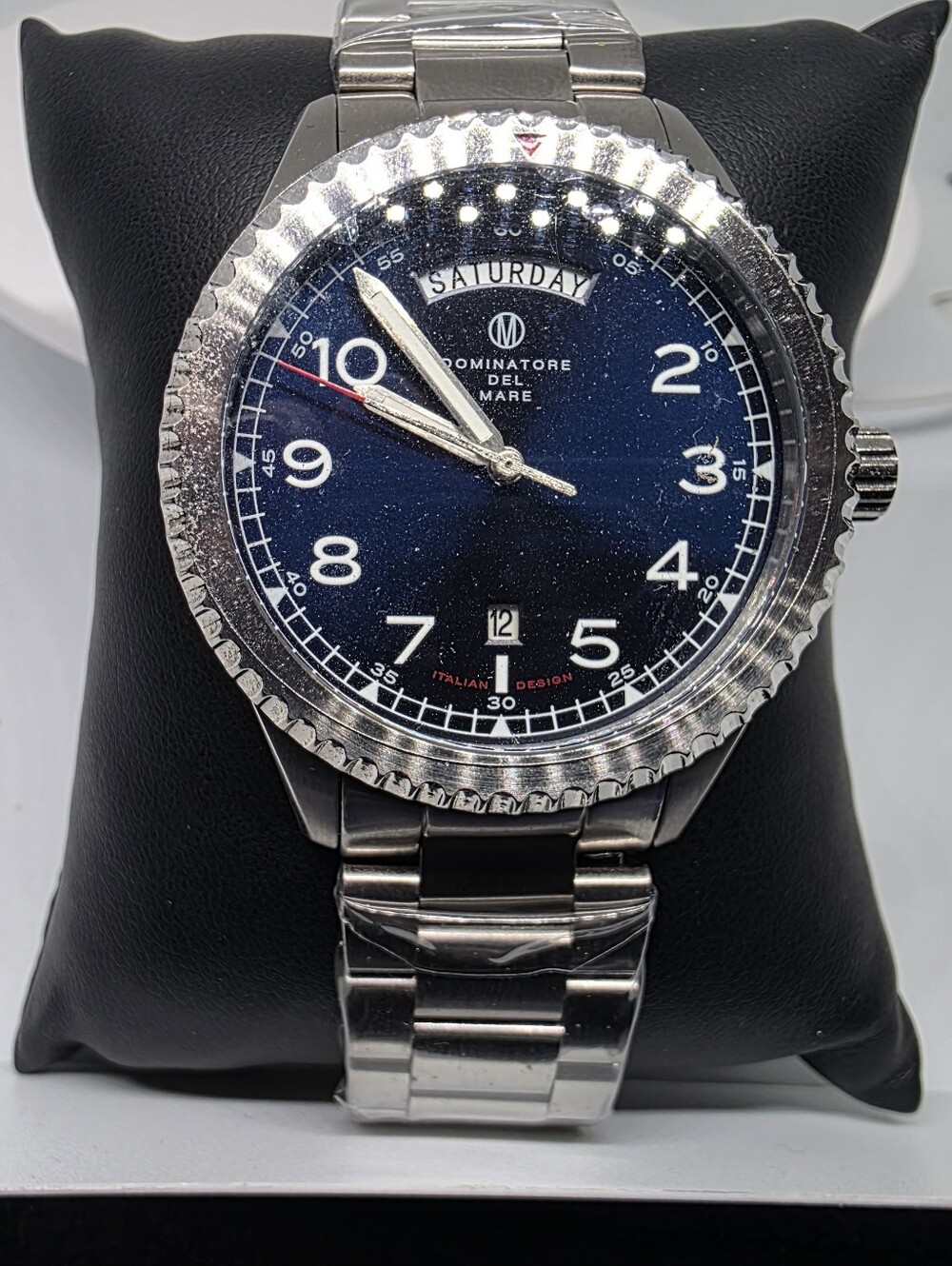 Dominatore Del Mare Bergamini in Black or Blue.